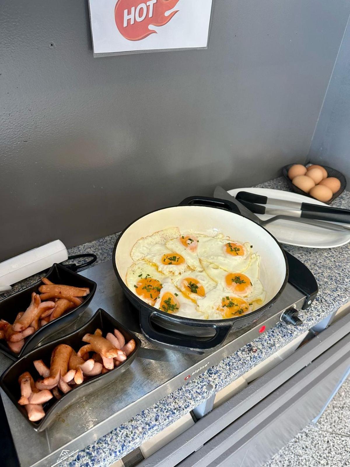 Hotel Monaco Zeebrugge Beach By Rikas Hotels Ngoại thất bức ảnh