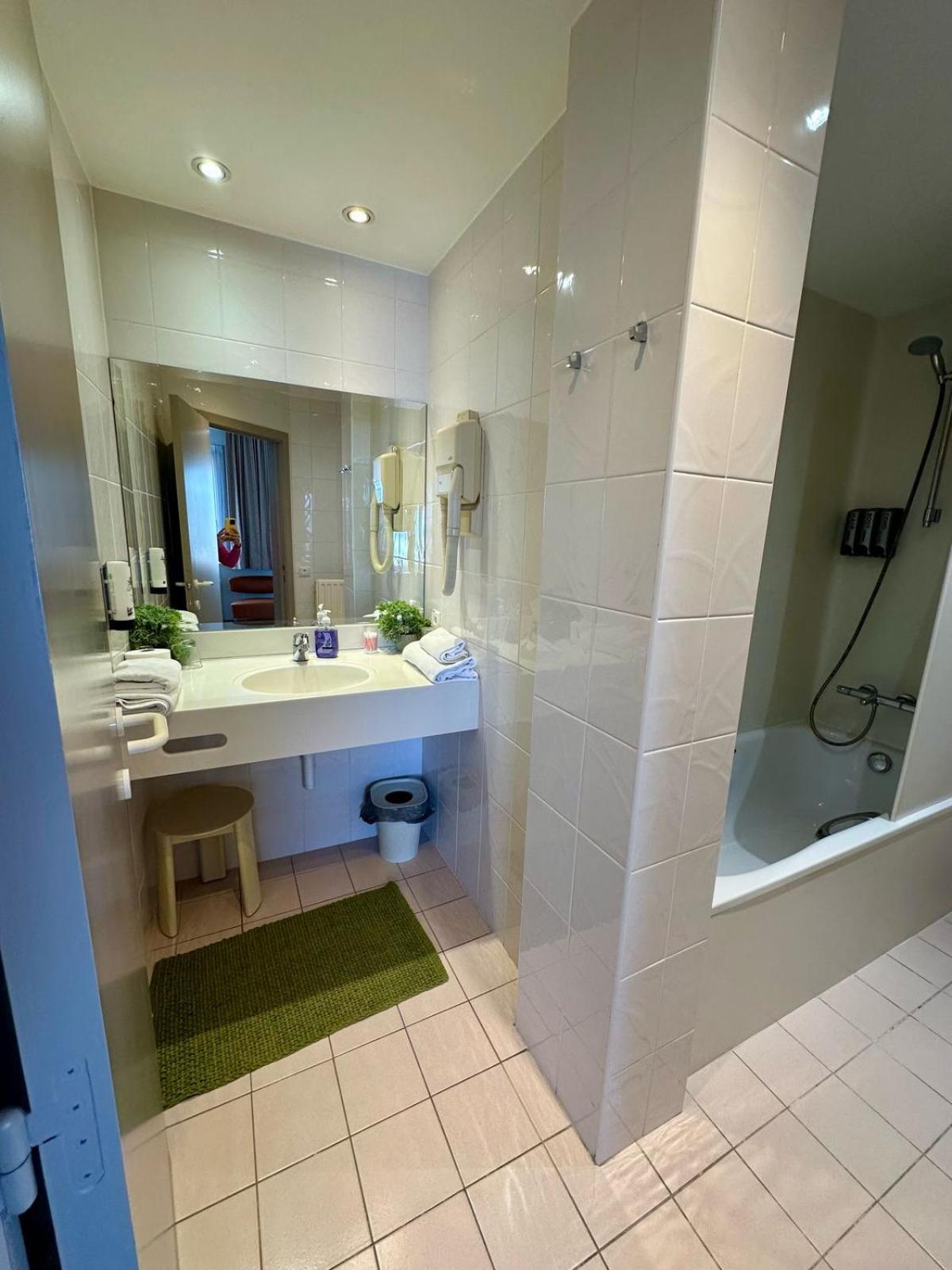 Hotel Monaco Zeebrugge Beach By Rikas Hotels Ngoại thất bức ảnh